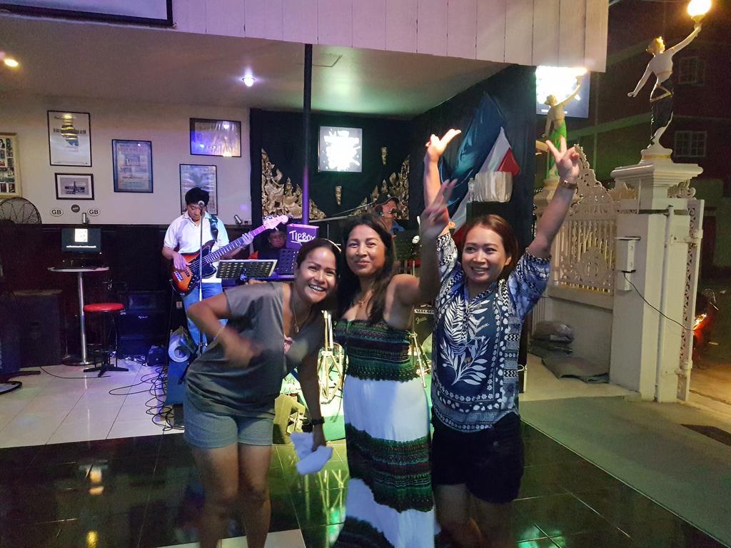 Chaam Guesthouse Cha-Am Ngoại thất bức ảnh