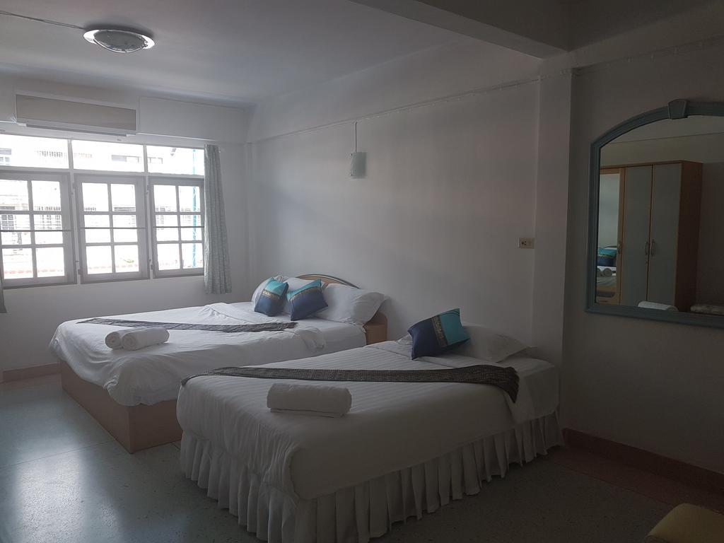 Chaam Guesthouse Cha-Am Ngoại thất bức ảnh