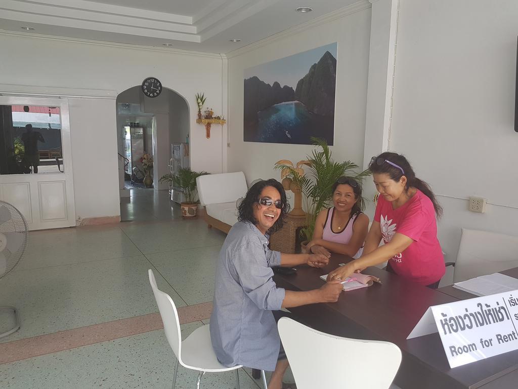 Chaam Guesthouse Cha-Am Ngoại thất bức ảnh