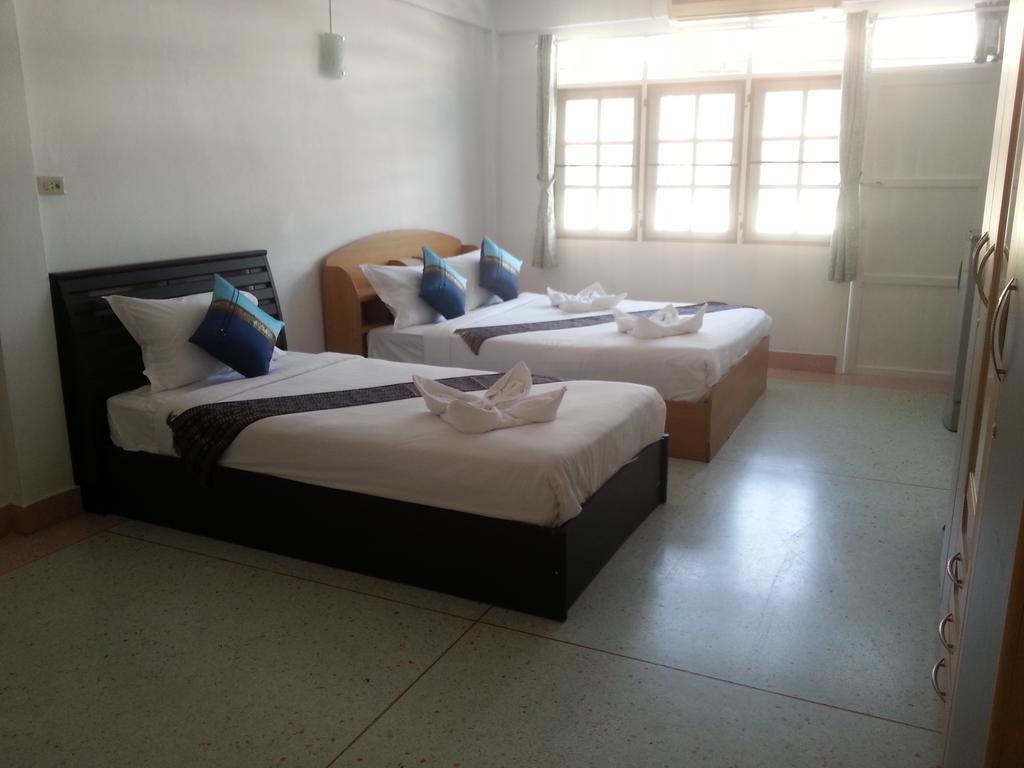 Chaam Guesthouse Cha-Am Ngoại thất bức ảnh