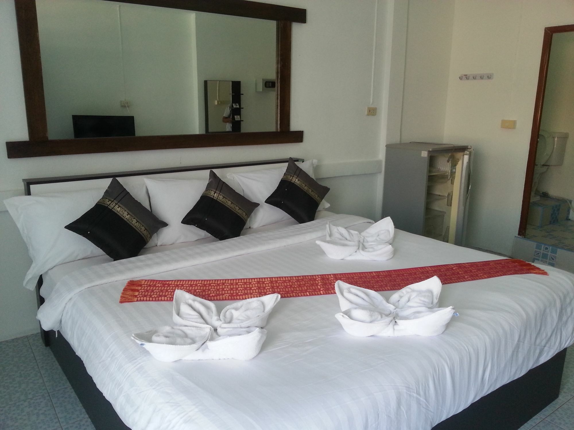 Chaam Guesthouse Cha-Am Ngoại thất bức ảnh