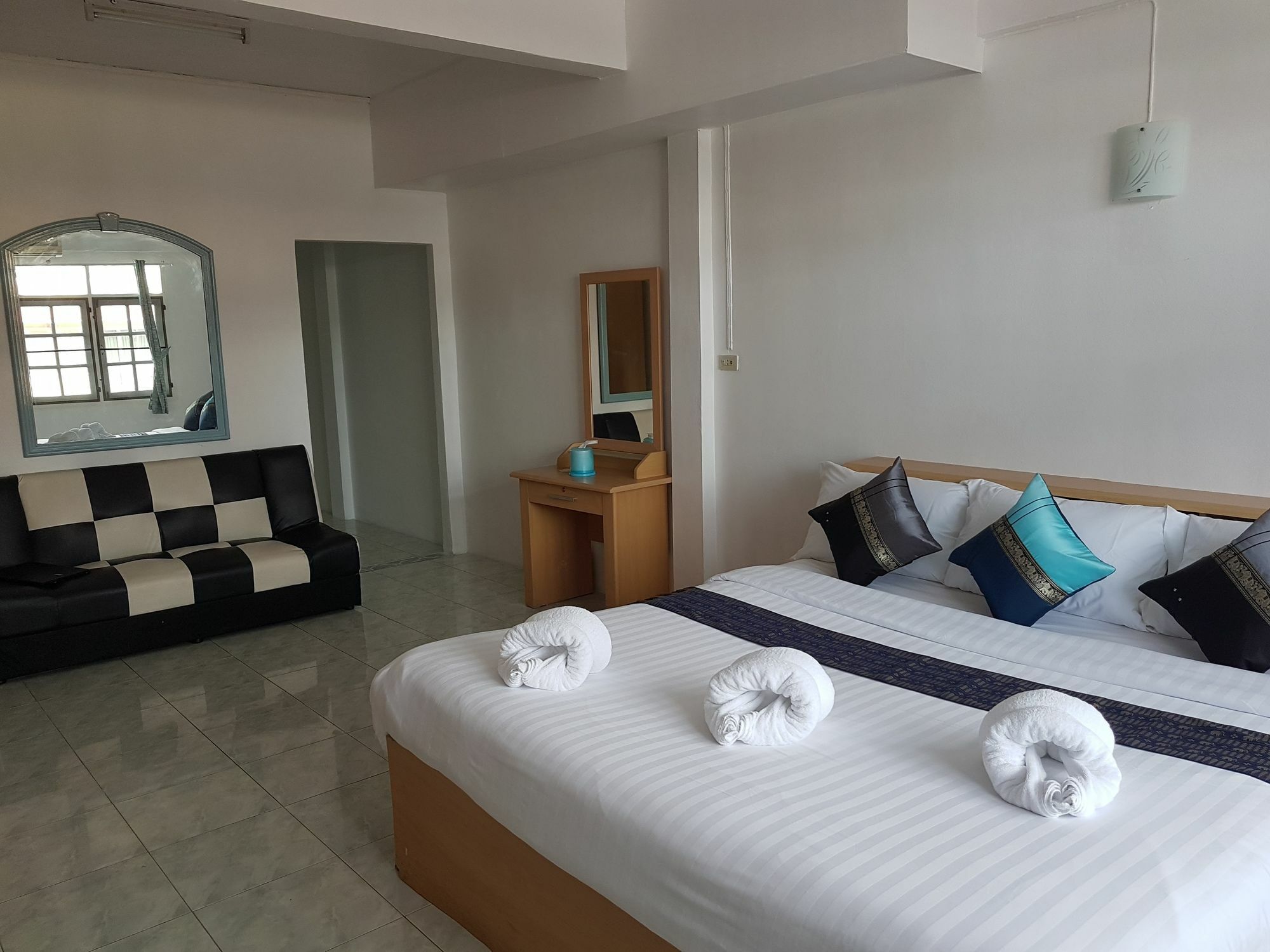 Chaam Guesthouse Cha-Am Ngoại thất bức ảnh