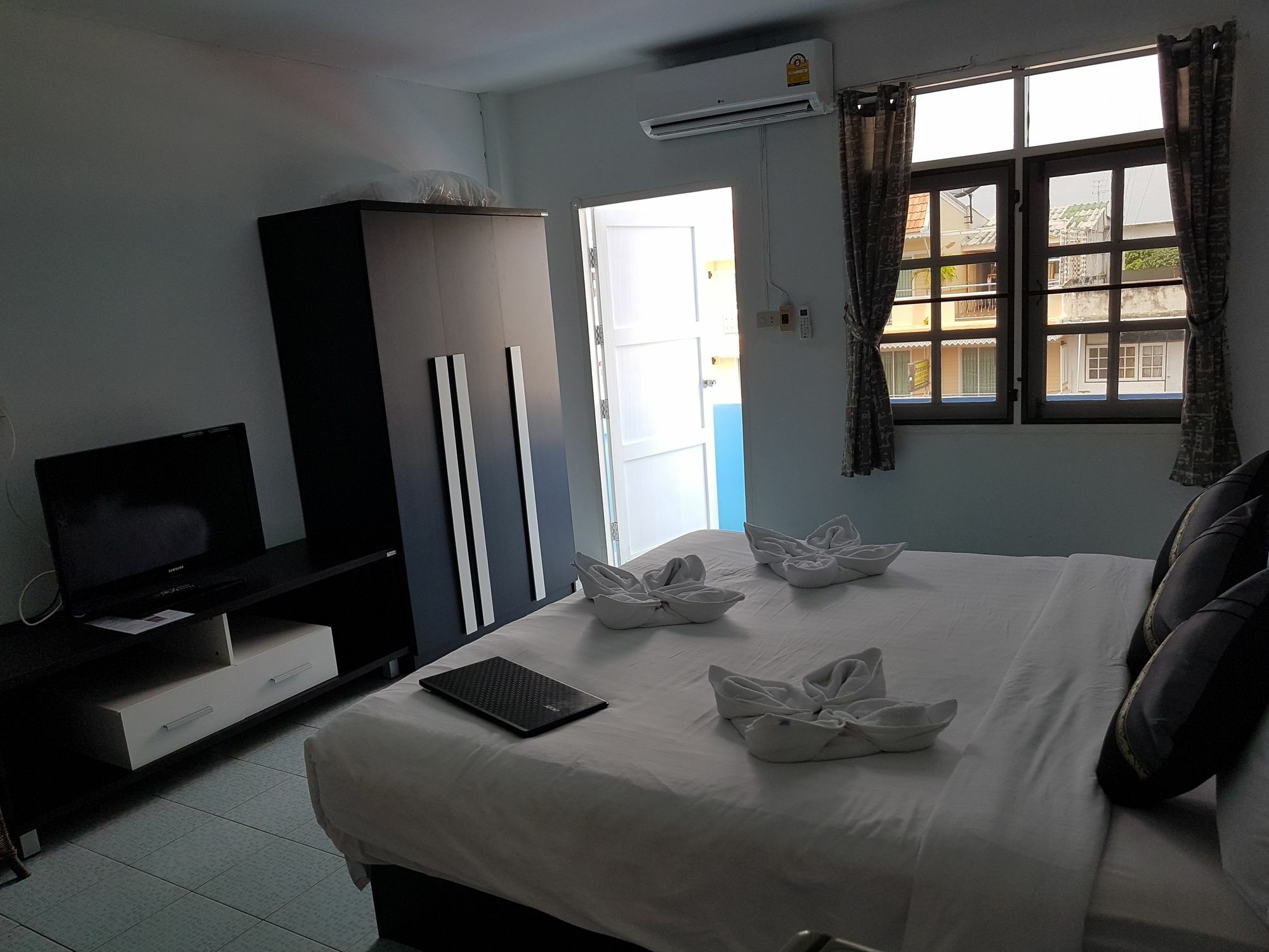 Chaam Guesthouse Cha-Am Ngoại thất bức ảnh