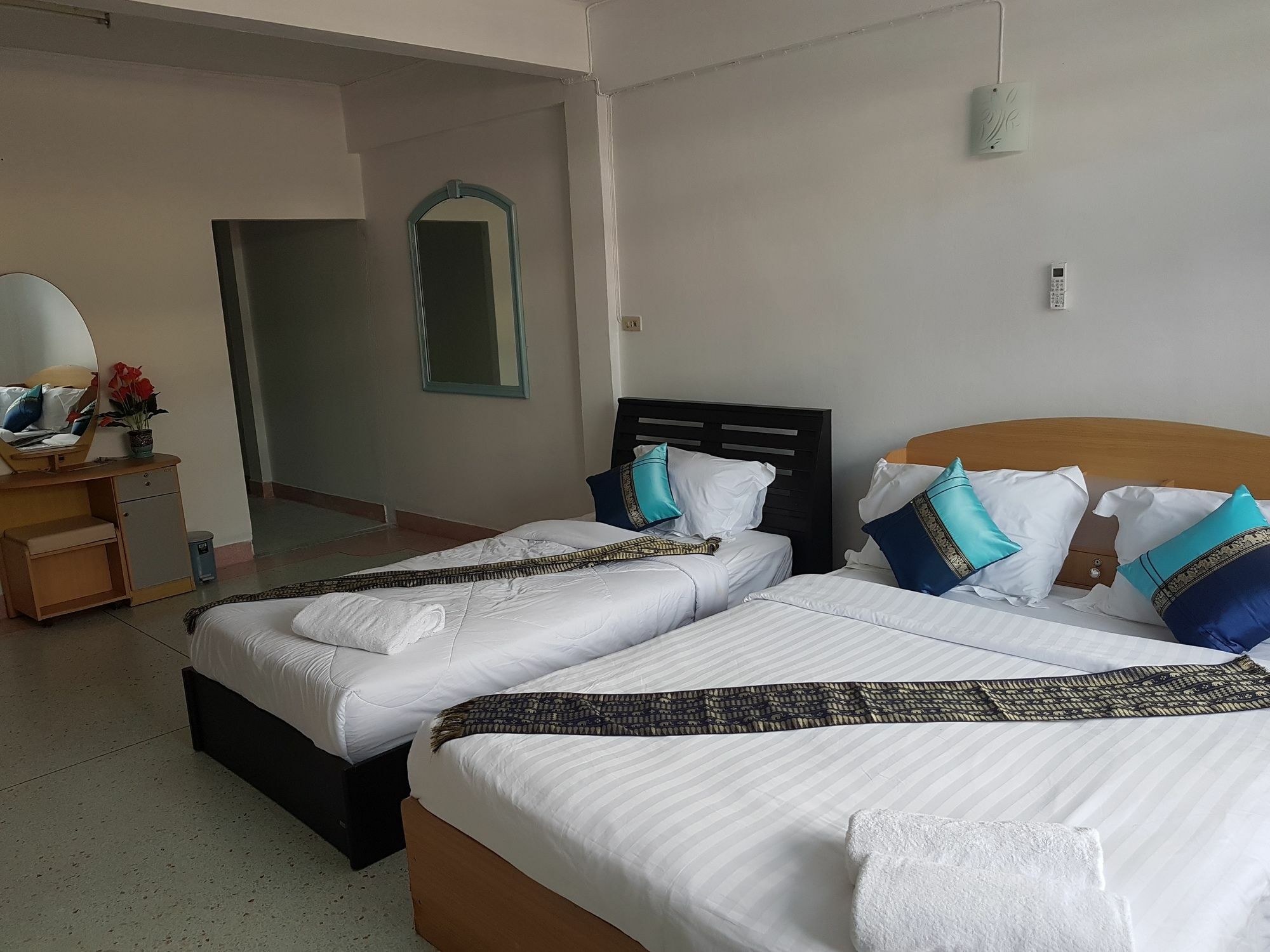 Chaam Guesthouse Cha-Am Ngoại thất bức ảnh